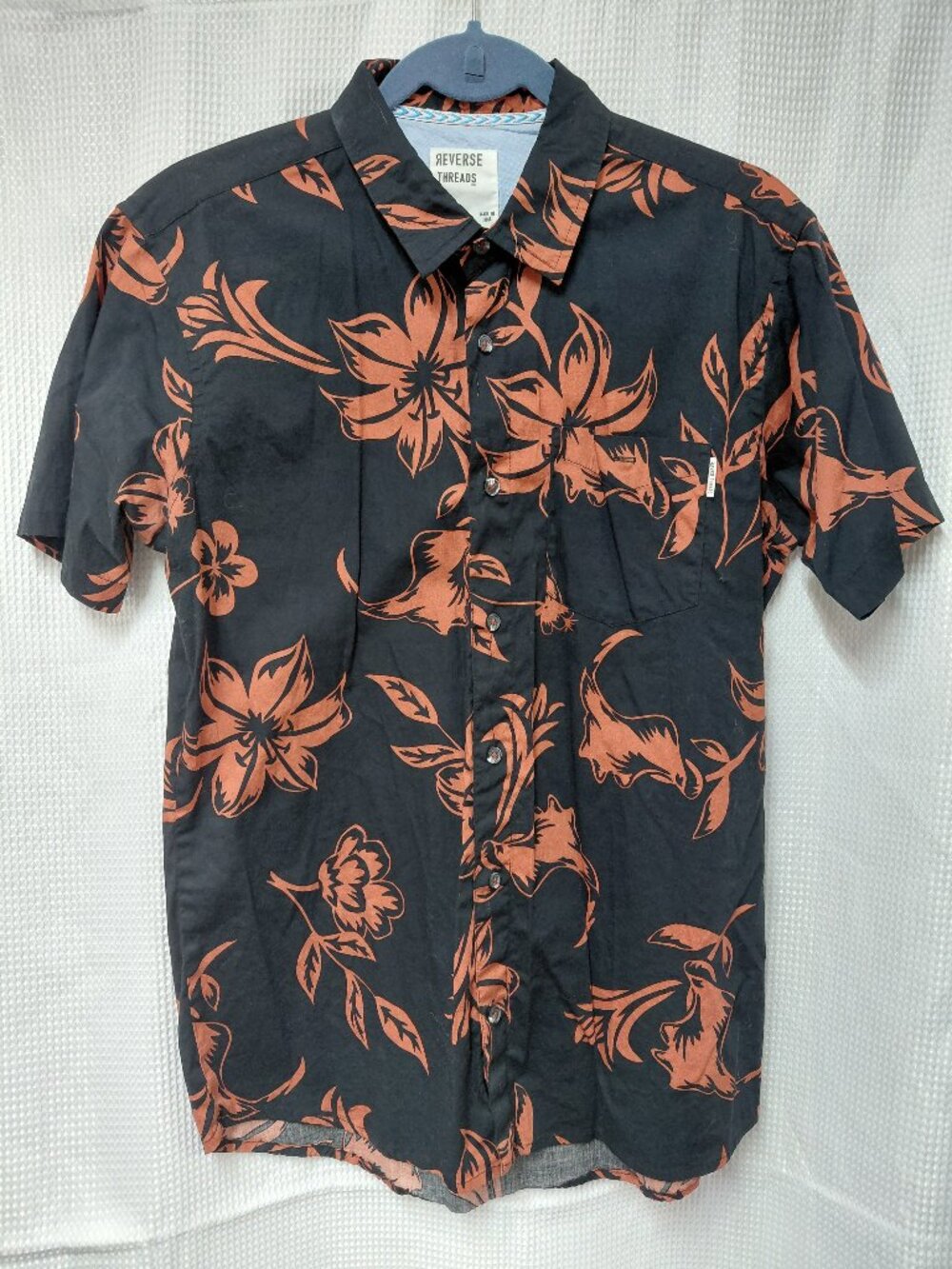 Reverse Threads Men's Short Sleeve Button Up Shirt Black Floral Tropical Size M